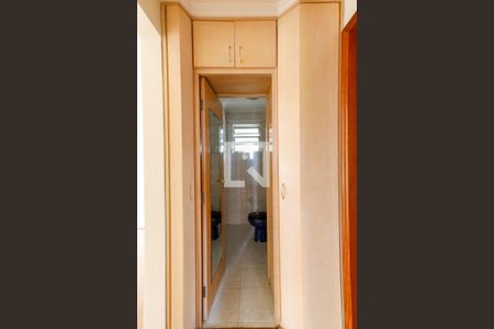 Corredor Quartos de apartamento à venda com 2 quartos, 74m² em Vila Nova Mazzei, São Paulo