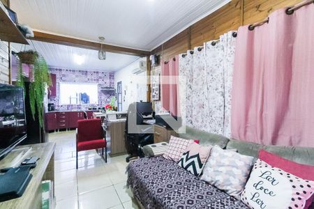 Sala de casa à venda com 2 quartos, 150m² em Rubem Berta, Porto Alegre