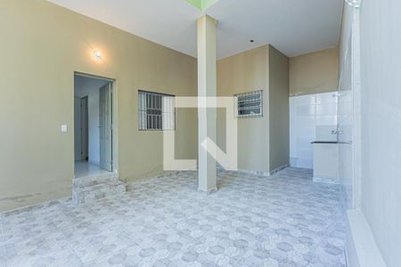 Casa para alugar com 40m², 1 quarto e 1 vagaQuintal e garagem