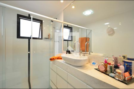 Apartamento à venda com 126m², 3 quartos e 2 vagasBanheiro da Suíte