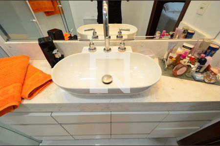 Apartamento à venda com 126m², 3 quartos e 2 vagasBanheiro da Suíte