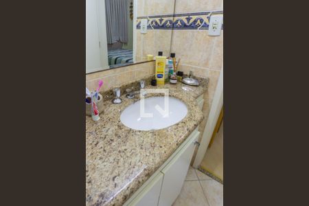 Casa à venda com 200m², 3 quartos e 5 vagasBanheiro da Suíte 2