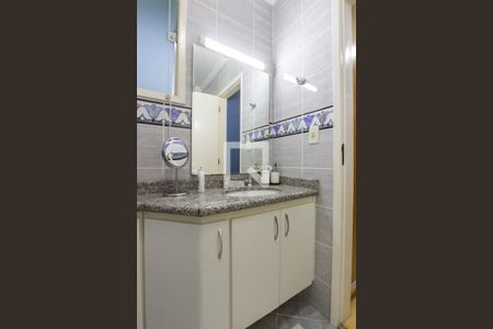 Casa à venda com 200m², 3 quartos e 5 vagasBanheiro da Suíte 1