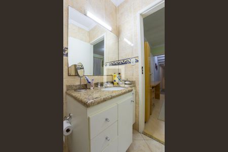 Casa à venda com 200m², 3 quartos e 5 vagasBanheiro da Suíte 2