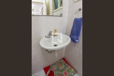 Casa à venda com 200m², 3 quartos e 5 vagasBanheiro de Serviço