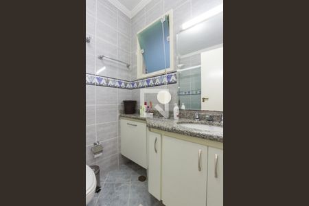 Casa à venda com 200m², 3 quartos e 5 vagasBanheiro da Suíte 1