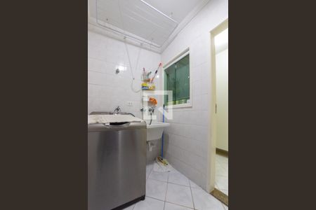 Casa à venda com 200m², 3 quartos e 5 vagasLavanderia