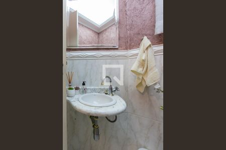 Casa à venda com 200m², 3 quartos e 5 vagasLavabo