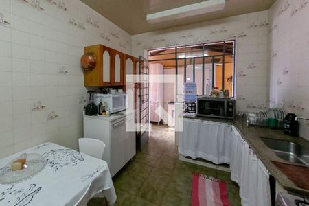 Casa para alugar com 300m², 5 quartos e 4 vagas Casa para alugar com 300m², 5 quartos e 4 vagasCozinha