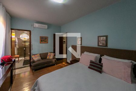 Casa para alugar com 300m², 5 quartos e 4 vagas Casa para alugar com 300m², 5 quartos e 4 vagasQuarto Suíte