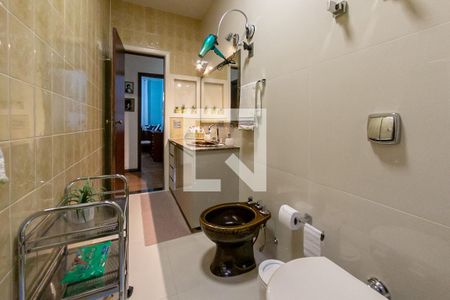 Casa para alugar com 300m², 5 quartos e 4 vagas Casa para alugar com 300m², 5 quartos e 4 vagasBanheiro Social