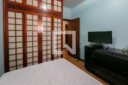 Casa para alugar com 300m², 5 quartos e 4 vagas Casa para alugar com 300m², 5 quartos e 4 vagasQuarto 2