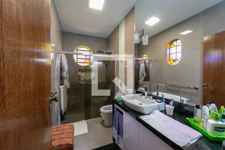 Casa para alugar com 300m², 5 quartos e 4 vagas Casa para alugar com 300m², 5 quartos e 4 vagasBanheiro da Suíte