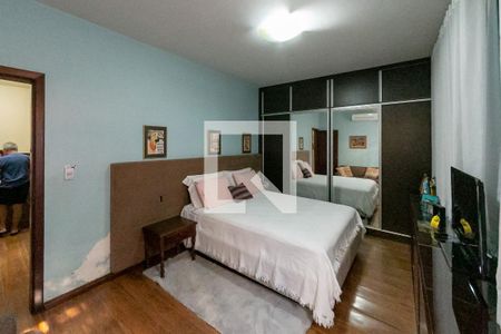 Casa para alugar com 300m², 5 quartos e 4 vagas Casa para alugar com 300m², 5 quartos e 4 vagasQuarto Suíte