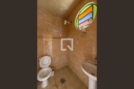 Casa para alugar com 300m², 5 quartos e 4 vagas Casa para alugar com 300m², 5 quartos e 4 vagasBanheiro de Serviço