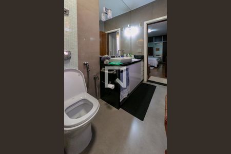 Casa para alugar com 300m², 5 quartos e 4 vagas Casa para alugar com 300m², 5 quartos e 4 vagasBanheiro da Suíte