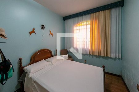 Casa para alugar com 300m², 5 quartos e 4 vagas Casa para alugar com 300m², 5 quartos e 4 vagasQuarto 1