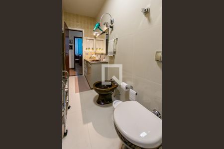 Casa para alugar com 300m², 5 quartos e 4 vagas Casa para alugar com 300m², 5 quartos e 4 vagasBanheiro Social