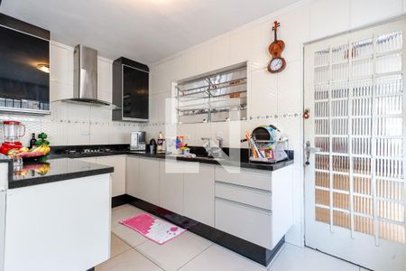 Casa à venda com 300m², 3 quartos e 3 vagasCozinha