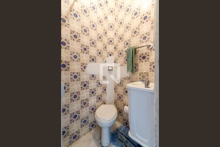 Casa à venda com 300m², 3 quartos e 3 vagasBanheiro de Serviço