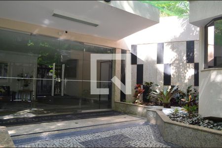 Apartamento para alugar com 114m², 2 quartos e 1 vagaEntrada do Prédio