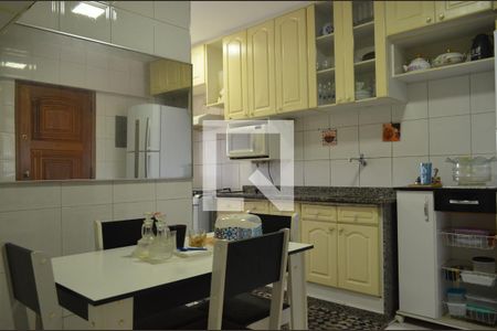 Apartamento para alugar com 114m², 2 quartos e 1 vagaCozinha