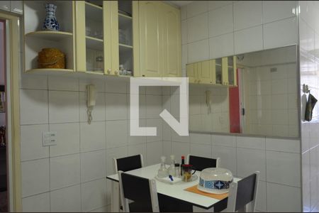 Apartamento para alugar com 114m², 2 quartos e 1 vagaCozinha