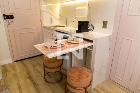 Apartamento para alugar com 27m², 1 quarto e sem vagaÁrea de Serviço