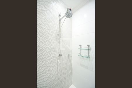 Apartamento à venda com 84m², 2 quartos e sem vagaChuveiro