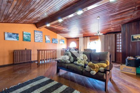 Casa à venda com 385m², 5 quartos e 2 vagasSótão