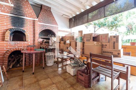 Casa à venda com 385m², 5 quartos e 2 vagasChurrasqueira