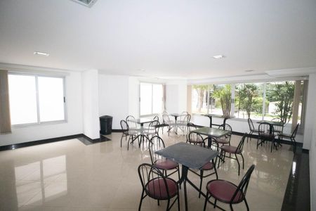 Apartamento para alugar com 169m², 3 quartos e 2 vagas Apartamento para alugar com 169m², 3 quartos e 2 vagasÁrea comum - Salão de festas