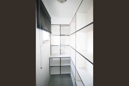 Apartamento para alugar com 169m², 3 quartos e 2 vagas Apartamento para alugar com 169m², 3 quartos e 2 vagasBanheiro de Serviço