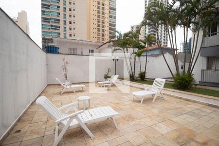 Apartamento para alugar com 169m², 3 quartos e 2 vagas Apartamento para alugar com 169m², 3 quartos e 2 vagasÁrea comum - Piscina