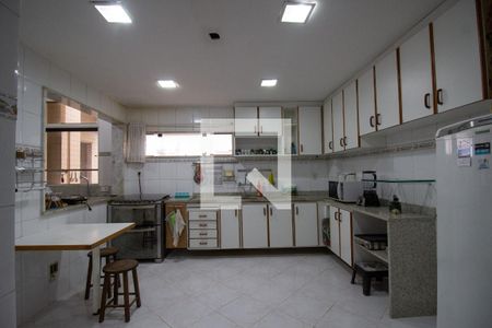 Apartamento à venda com 428m², 4 quartos e 2 vagasCozinha