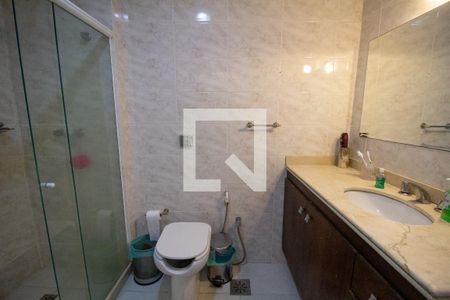 Apartamento à venda com 428m², 4 quartos e 2 vagasBanheiro da Suíte 2