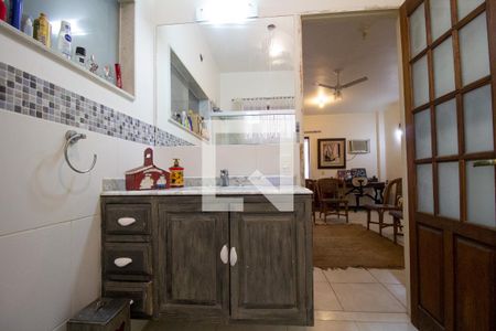 Apartamento à venda com 428m², 4 quartos e 2 vagasBanheiro da Suíte 1