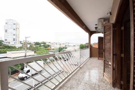 Casa à venda com 397m², 5 quartos e 3 vagasSacada do Quarto 2