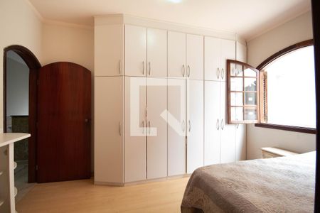 Casa à venda com 397m², 5 quartos e 3 vagasSuíte