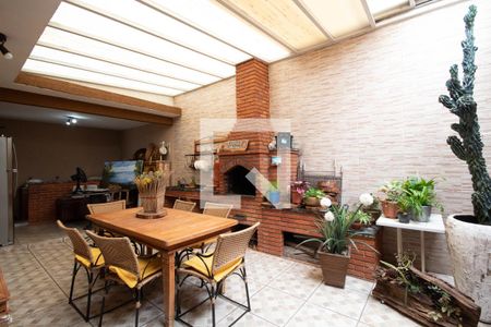 Casa à venda com 397m², 5 quartos e 3 vagasChurrasqueira