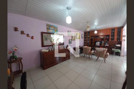 Sala de casa à venda com 2 quartos, 360m² em Rio Branco, Belo Horizonte