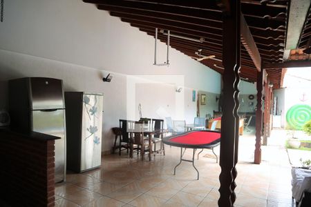 Casa para alugar com 506m², 5 quartos e 8 vagasÁrea comum - Salão de festas