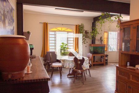 Casa à venda com 250m², 4 quartos e 3 vagas