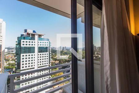 Sacada de apartamento à venda com 1 quarto, 32m² em Alphaville Industrial, Barueri