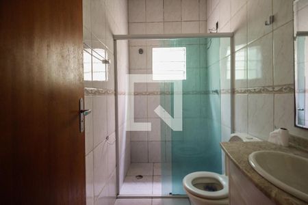 Banheiro de casa para alugar com 2 quartos, 125m² em Parque Maria Luiza, São Paulo