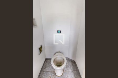 Apartamento para alugar com 86m², 2 quartos e sem vaga Apartamento para alugar com 86m², 2 quartos e sem vagaBanheiro de Serviço