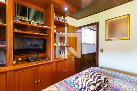 Casa à venda com 900m², 4 quartos e 5 vagasQuarto da suíte 1