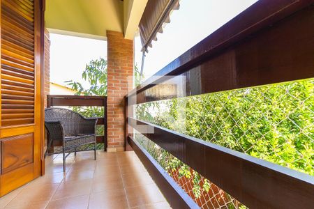 Casa à venda com 900m², 4 quartos e 5 vagasSacada do quarto 4