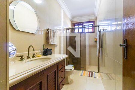 Casa à venda com 900m², 4 quartos e 5 vagasBanheiro social