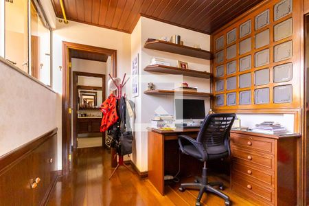 Casa à venda com 900m², 4 quartos e 5 vagasQuarto da suíte 1